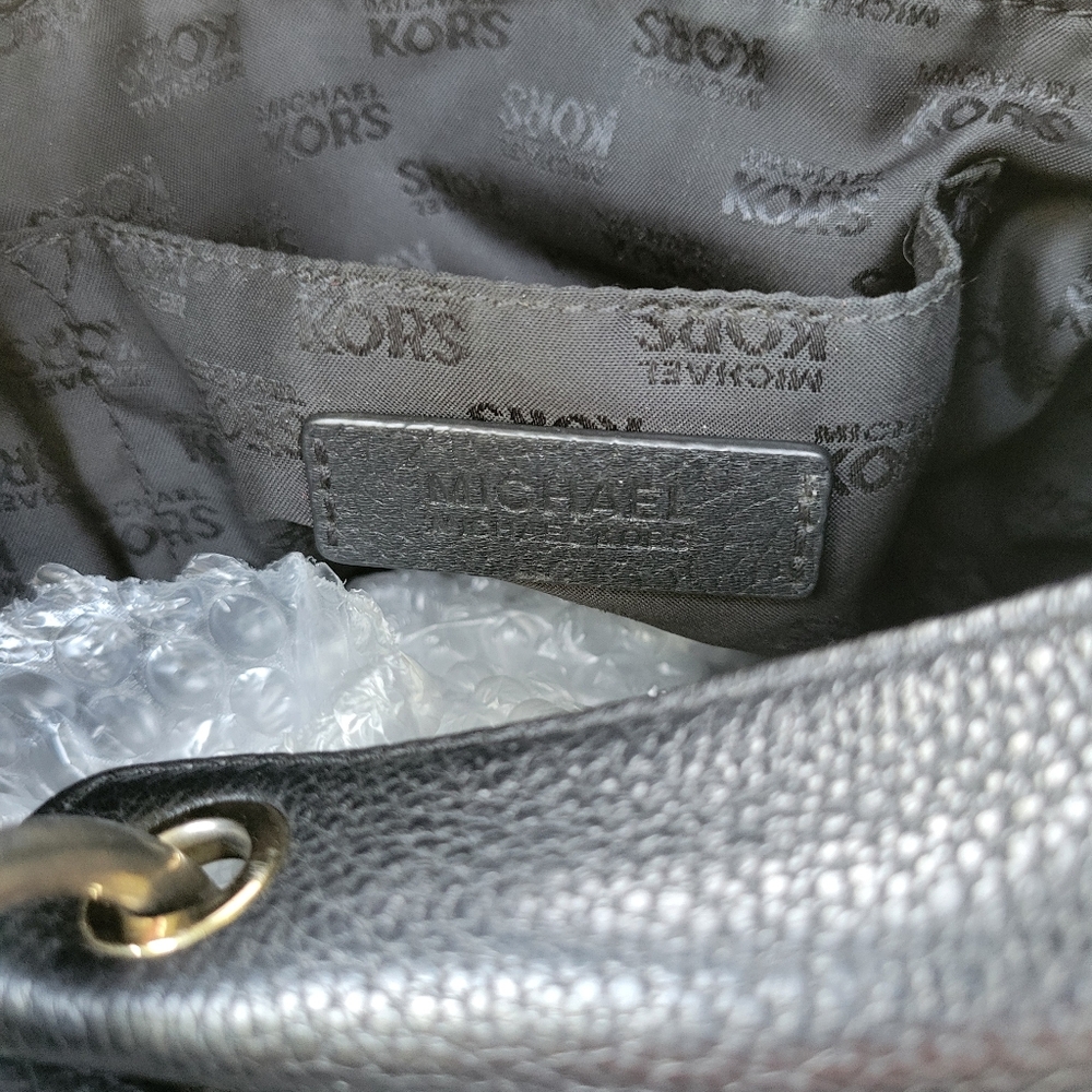 Michael Kors Hobo Charm Tassle Bag - Picture 5 of 7